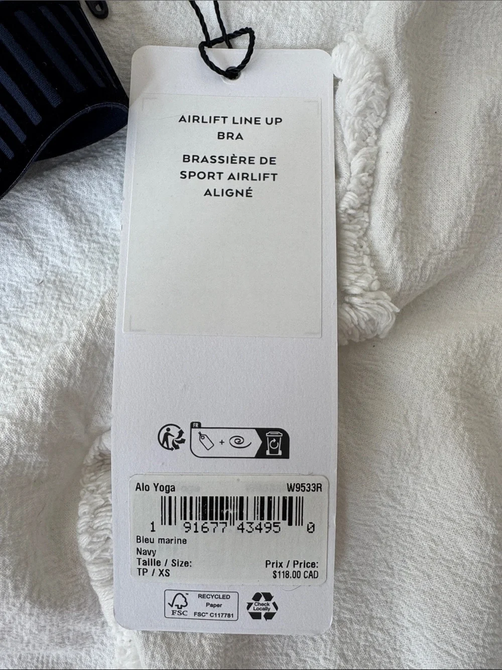 ALO Yoga Airline Line Up Bra in Bleu Marine